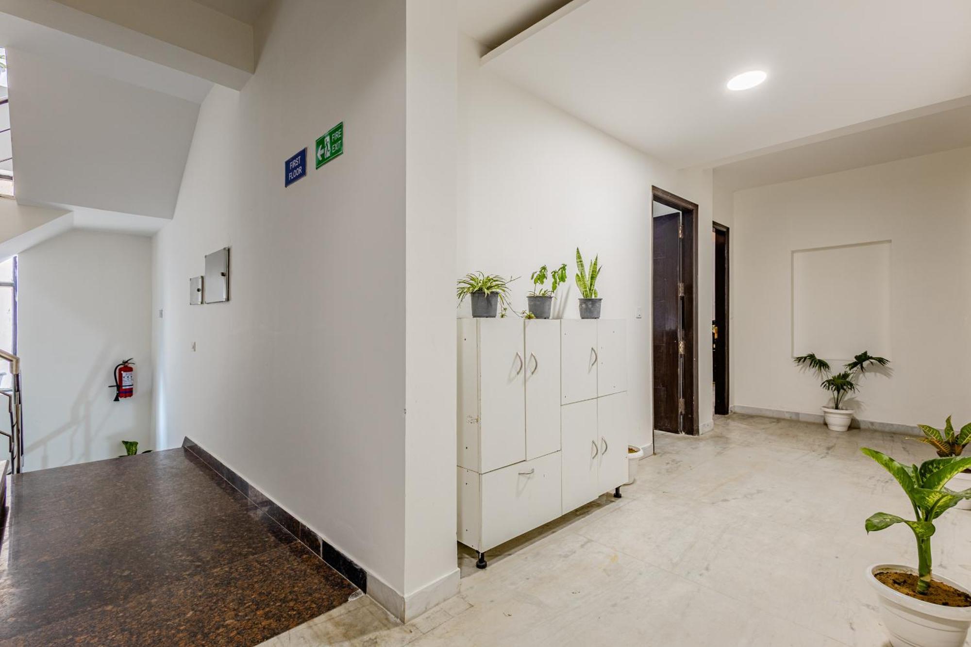 Lime Tree Service Apartment Golf Course Road, Гургаон Экстерьер фото