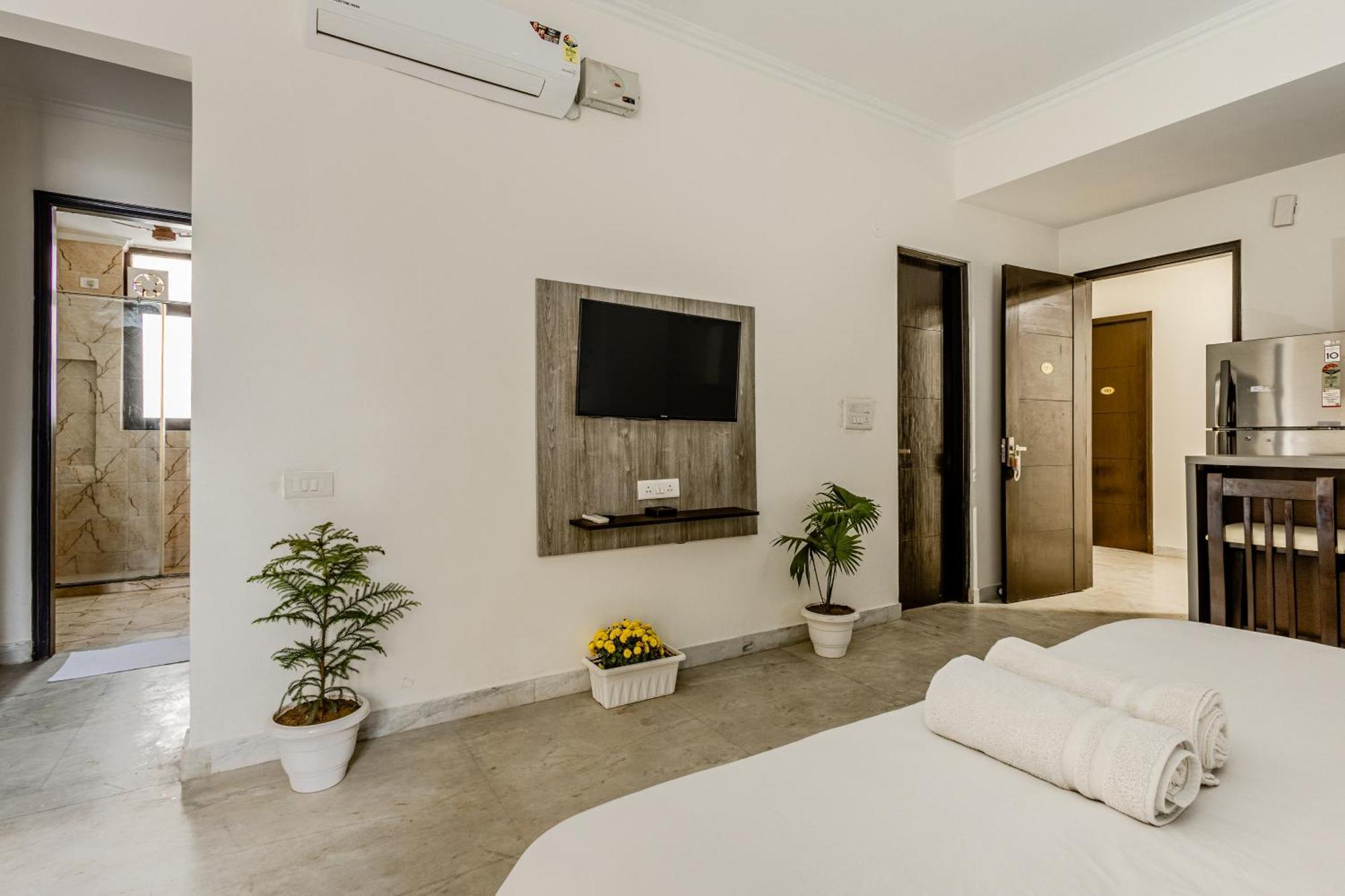 Lime Tree Service Apartment Golf Course Road, Гургаон Экстерьер фото