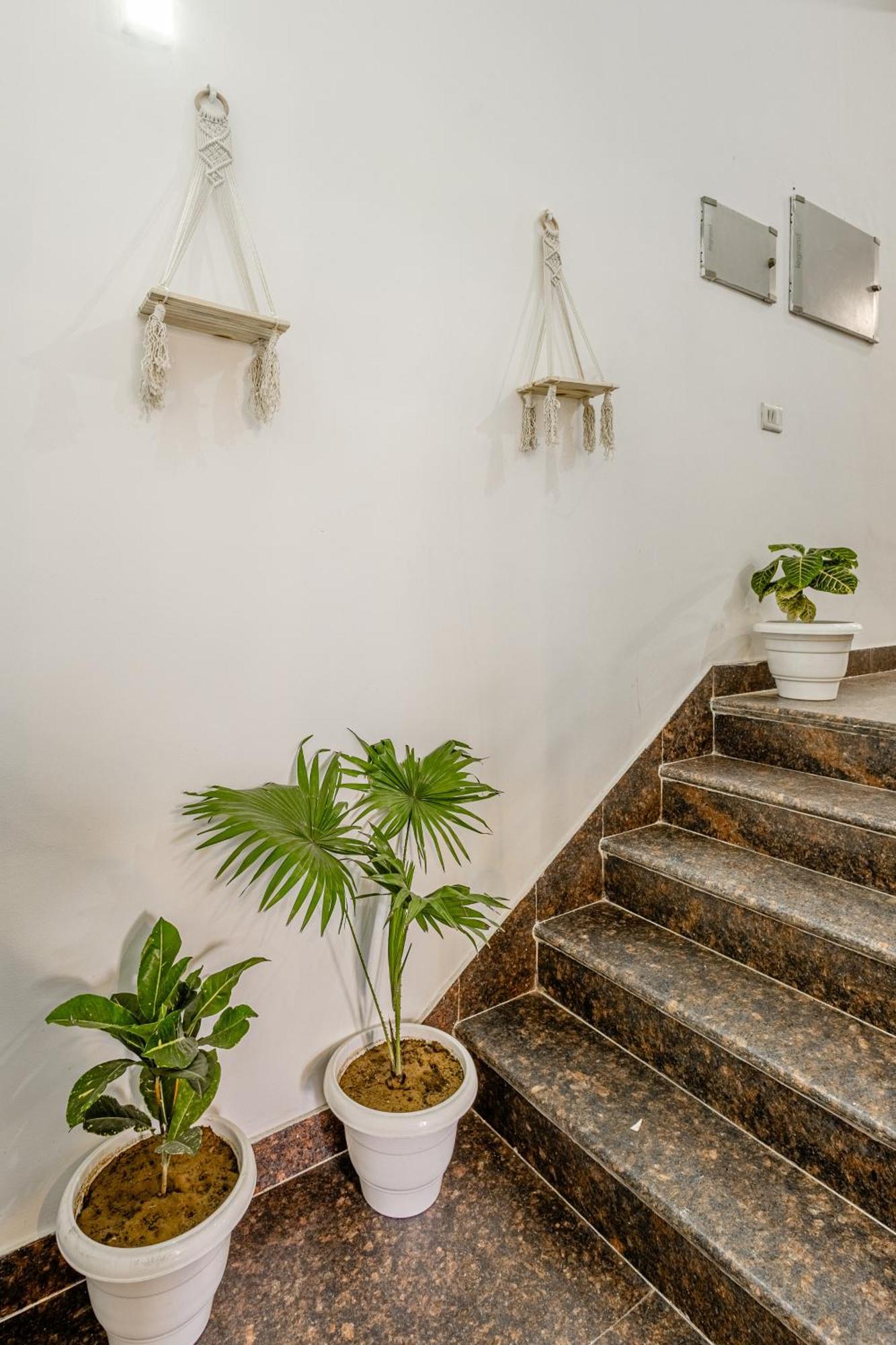 Lime Tree Service Apartment Golf Course Road, Гургаон Экстерьер фото
